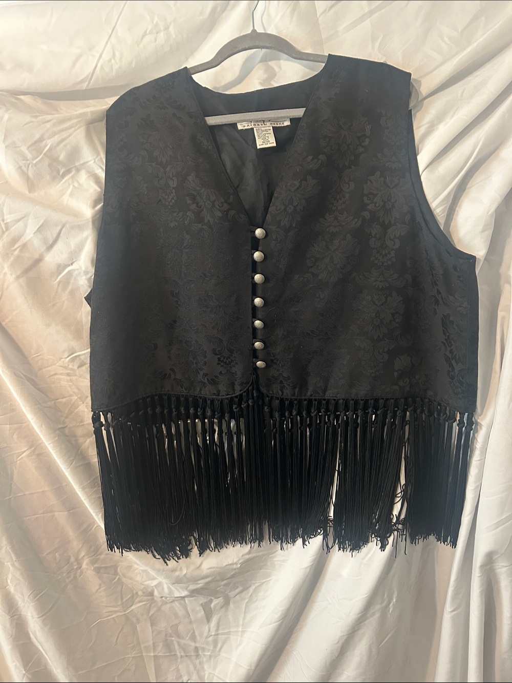 Black Fringed Sleeveless Vest — Elegant Jacquard Detail